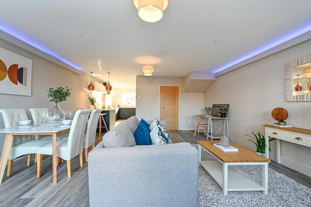 House in Portsmouth - View 3