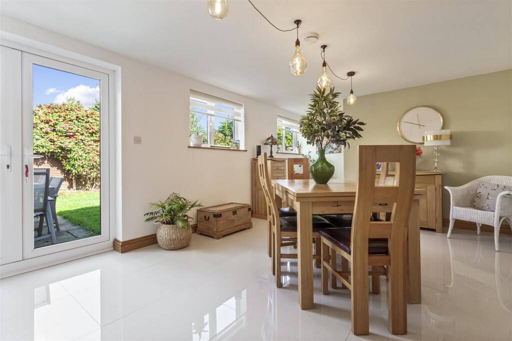 House in Worthing, Goring Road Shops, West Worthing - More