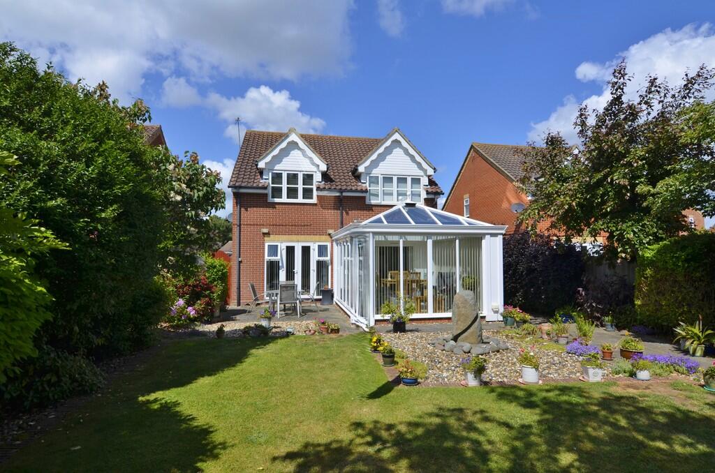 4-bed detached on Valley Walk, Felixstowe, £500,000