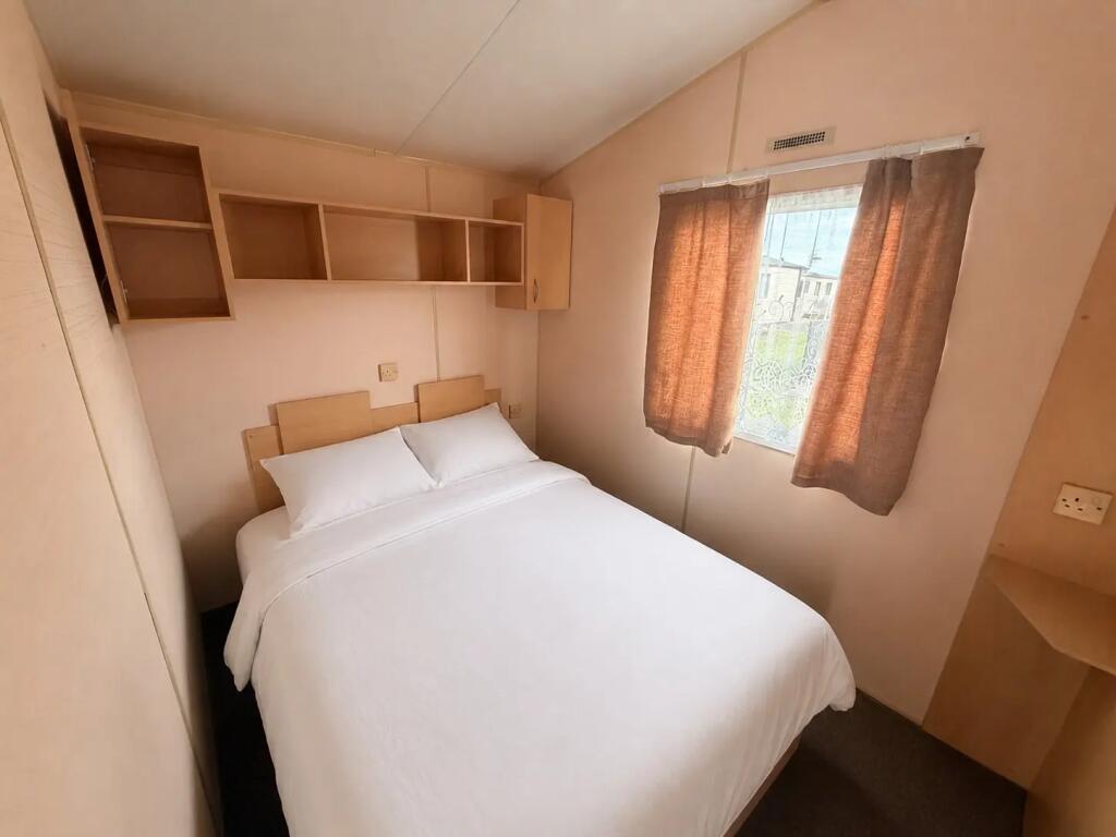 2011 Willerby Magnum, Glendale Holiday Park, Port Carlisle, Wigton, Cumbria, CA7 5DJ photo 4