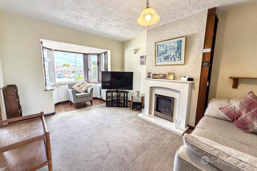 House in Nuneaton and Bedworth, Warwickshire - View 2