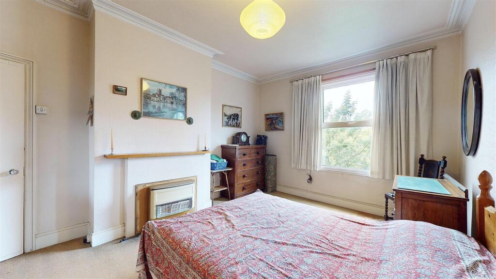 House in London - View 5