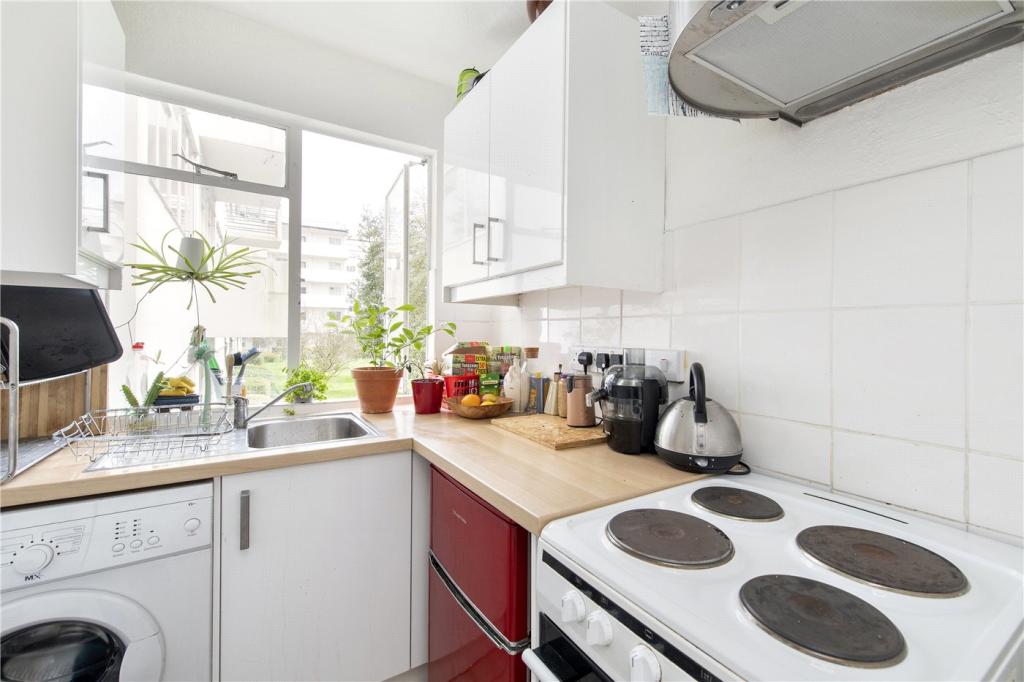 Apartment in London - View 5
