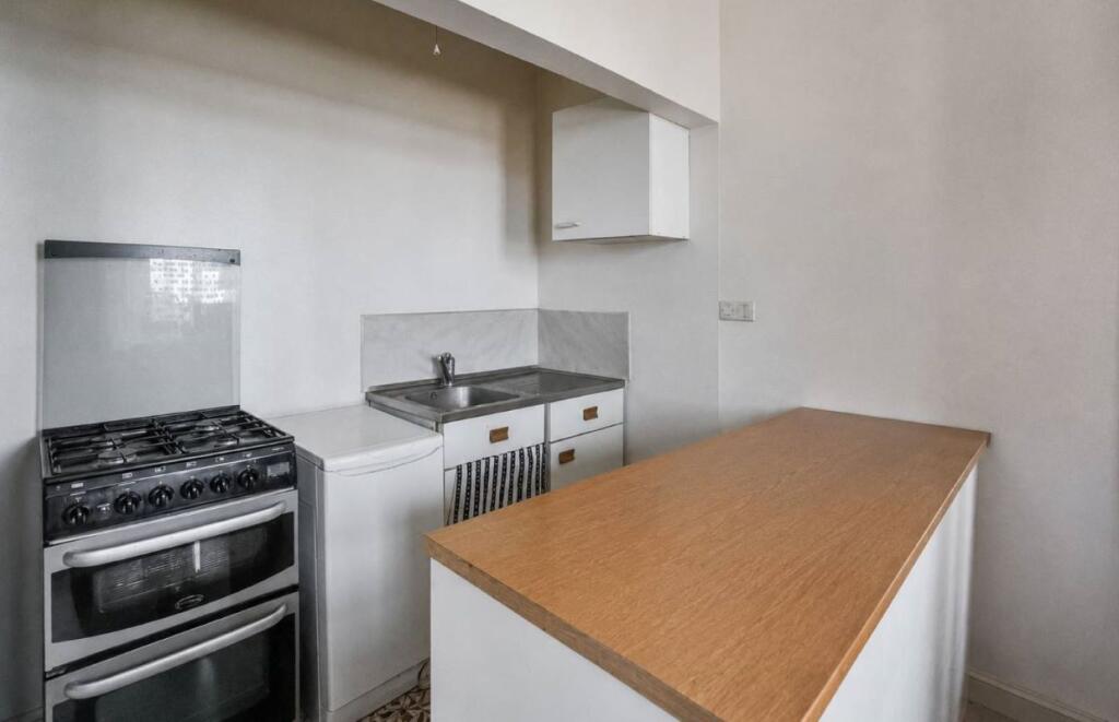 110A Portland Road, South Norwood, London, Croydon, SE25 4PJ photo 5