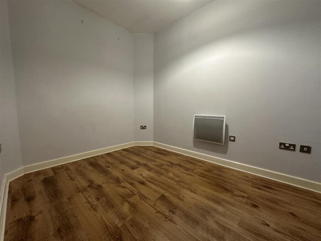 Apartment in Walsall - View 3