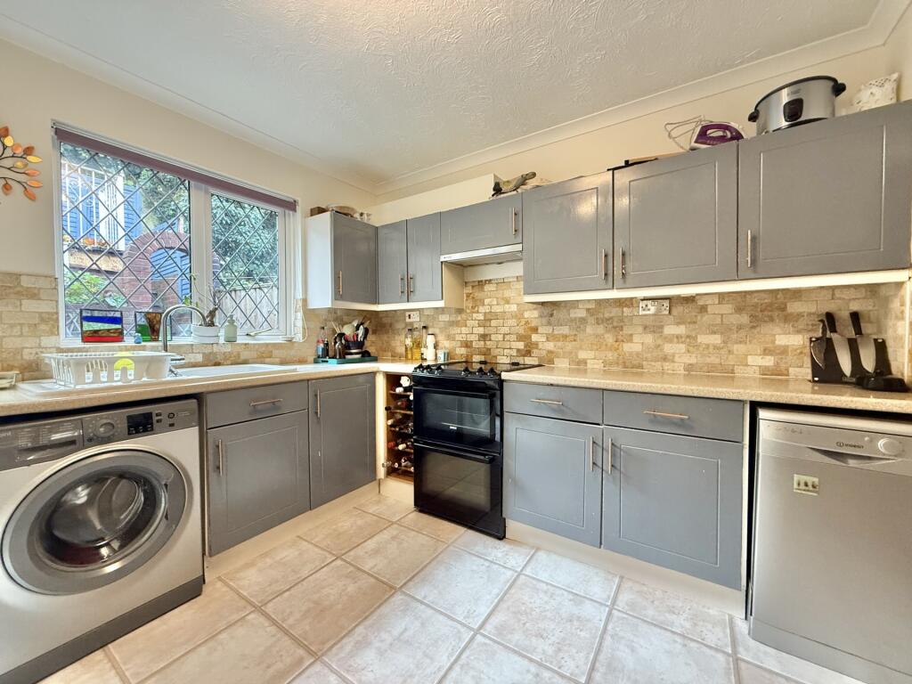 Howard Close, Exwick, EX4 photo 3