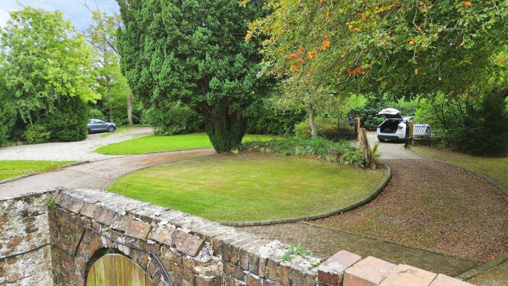 House in Telford - View 2