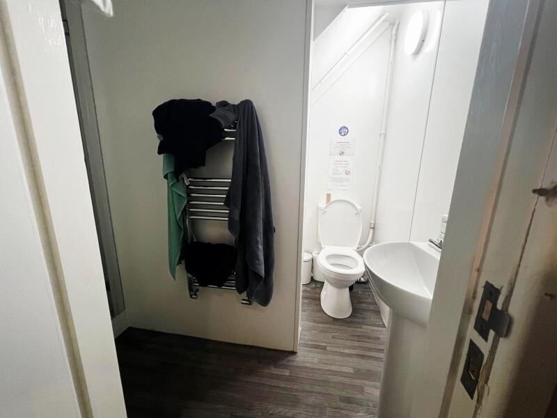 6 bedroom terraced house for rent