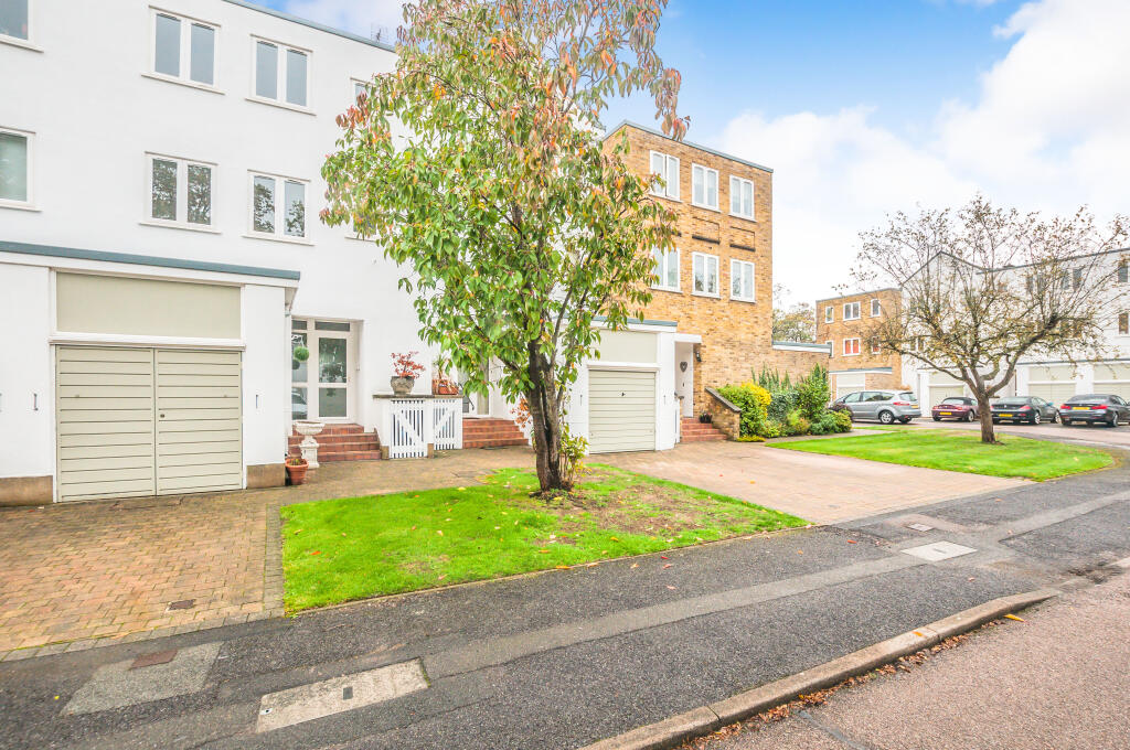 Main image of property: Braybank, Bray, Maidenhead, SL6