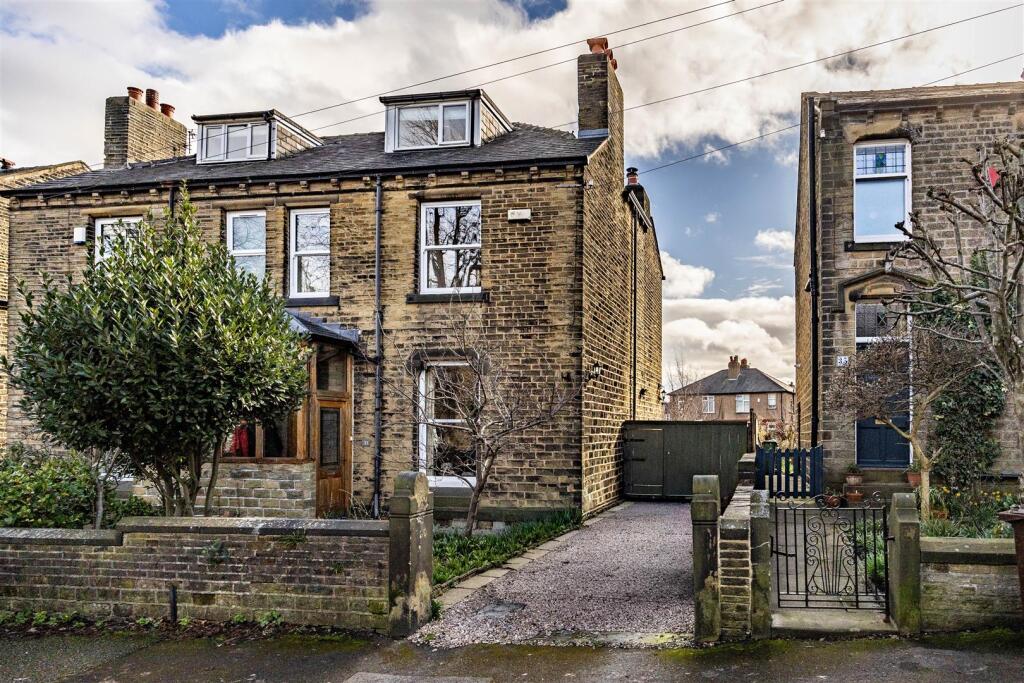 Main image of property: Cleveland Road, Edgerton, Huddersfield