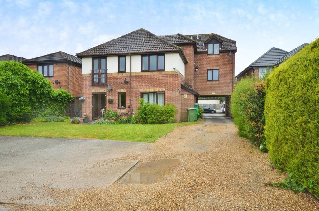 Main image of property: Queenstown Road, Southampton, Hampshire, SO15