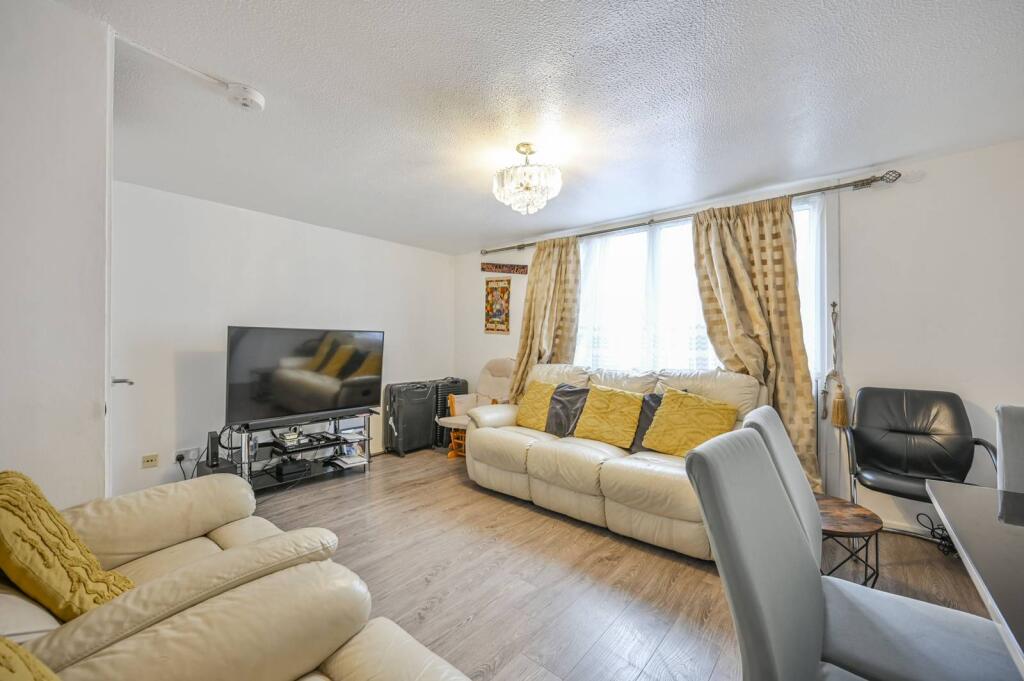 Main image of property: Acacia Road, London, N22 5SB, Wood Green, London, N22