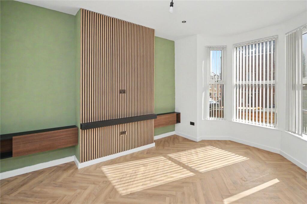 House in Leeds - View 2