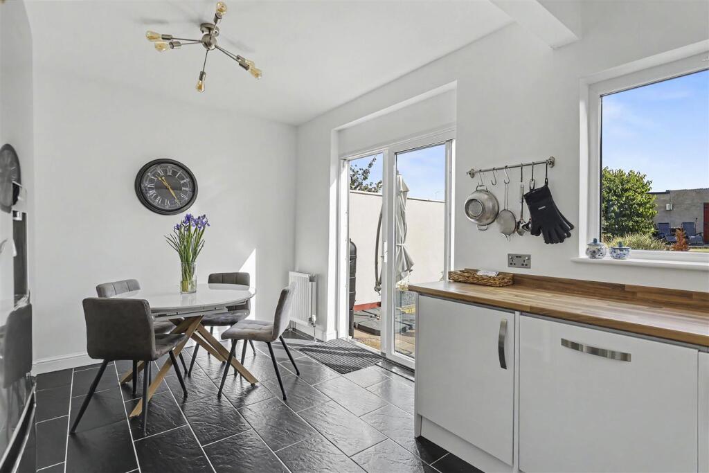 House in Epping Forest, Waltham Abbey - View 5