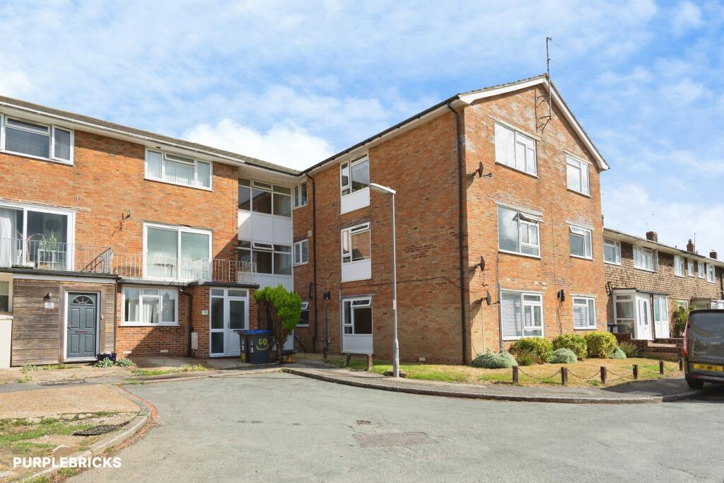 Apartment in Brighton, Southwick - More