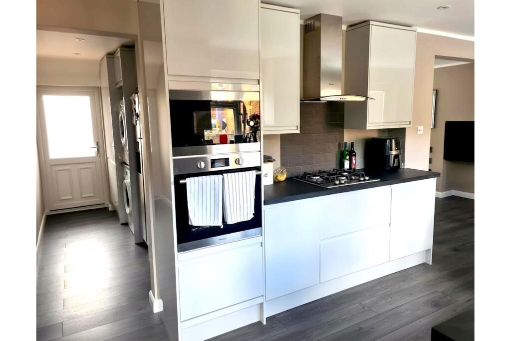 Market Oak Lane, Hemel Hempstead, HP3 – další