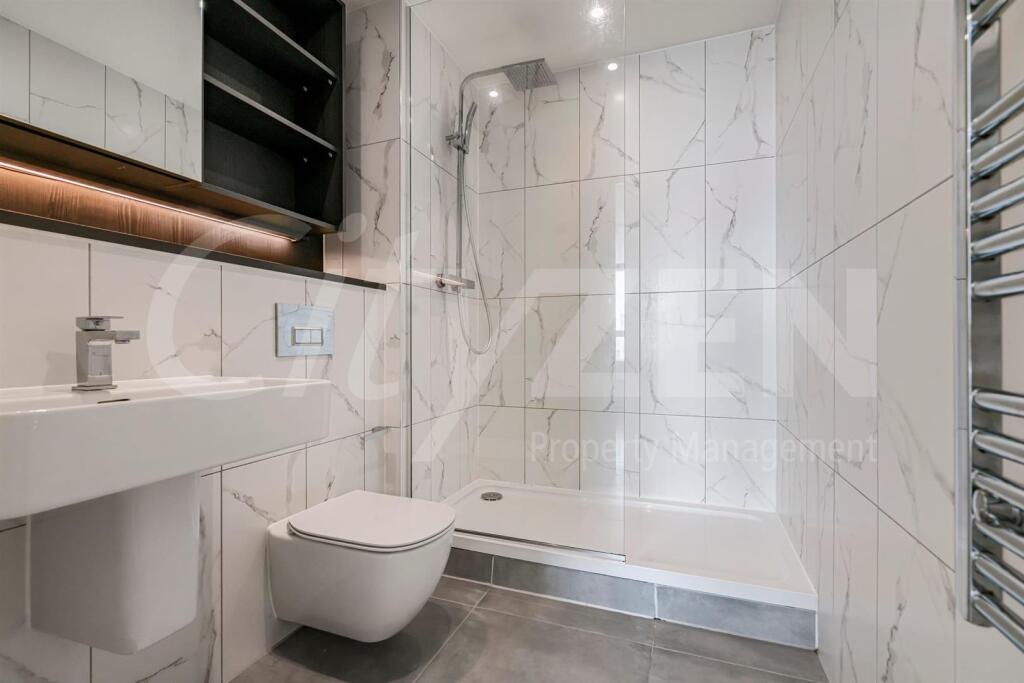 House in Manchester, City Centre - View 4