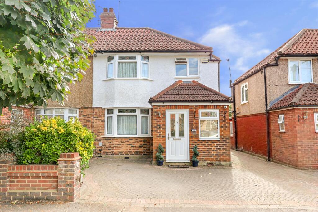 House in London - View 2
