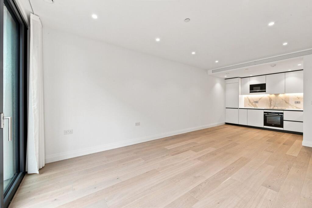 Apartment in London, Sands End, Fulham - More