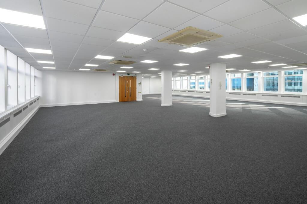 Dukes Place - 2nd floor