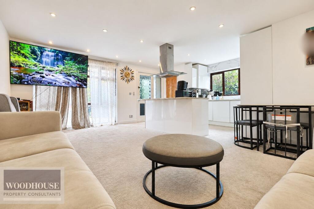 House in Enfield - View 4