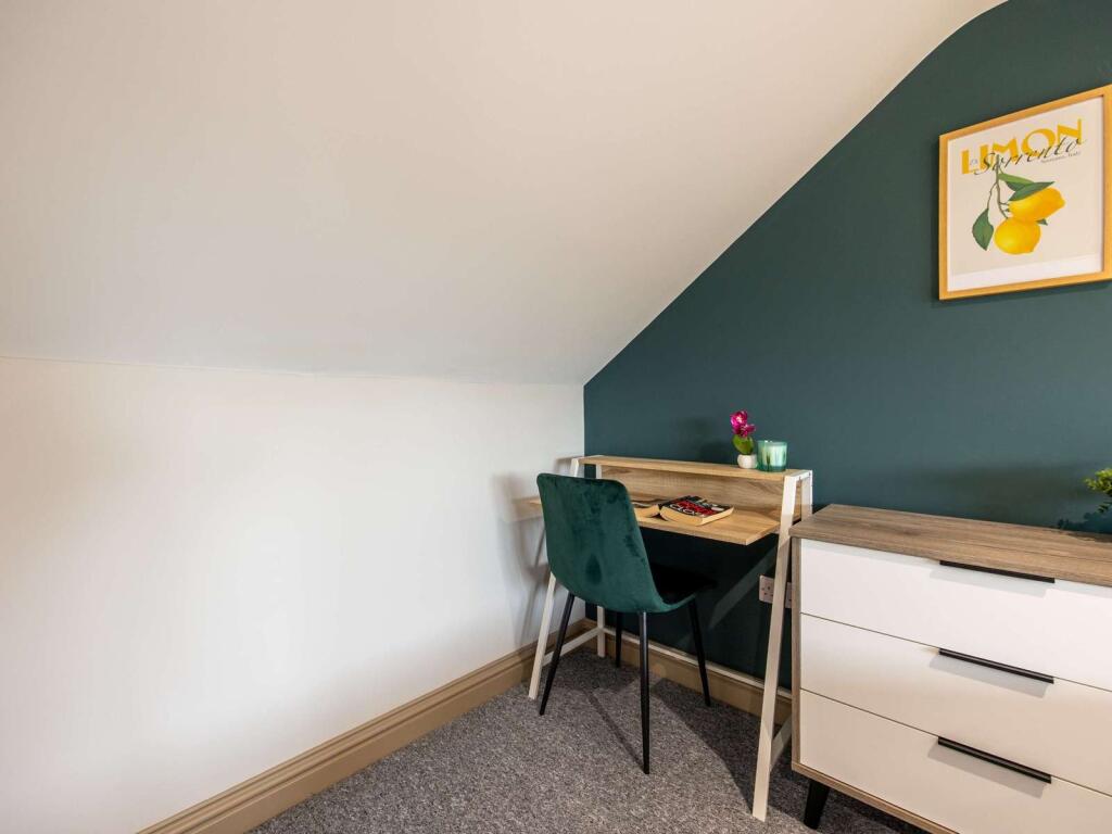 Laburnum Road - View 5