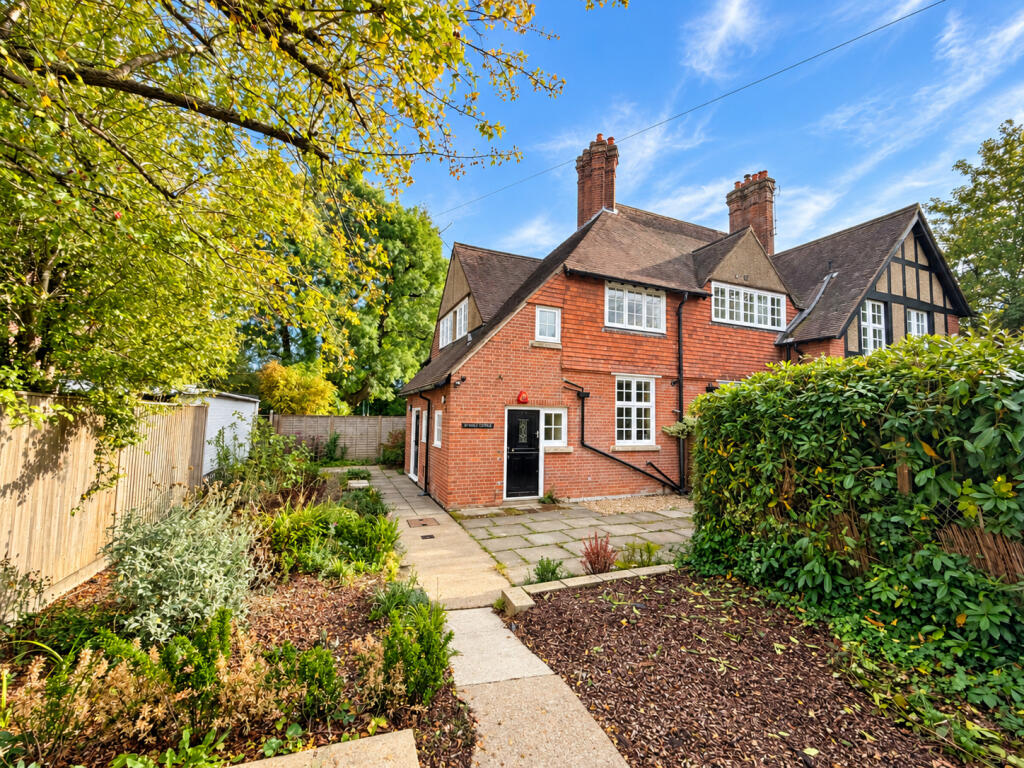 2-bed semi-detached on St Marys Cottage, Windmill Lane, East Grinstead, West Sussex, £450,000