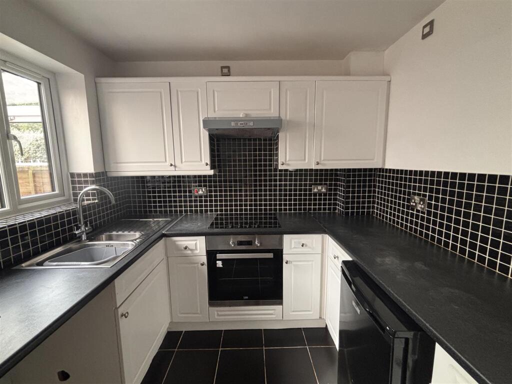 Warwick Road, Wellesbourne photo 3