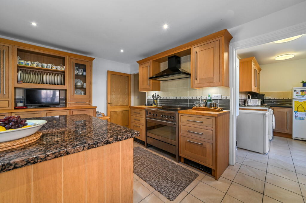 House in Ipswich - View 4