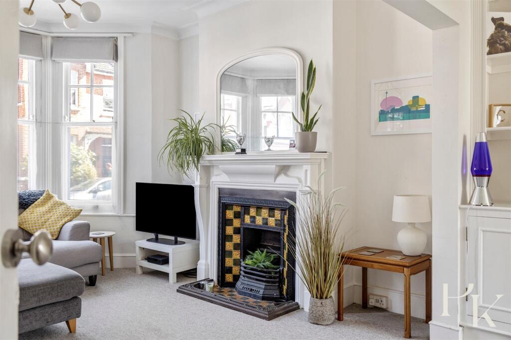 House in Brighton - More