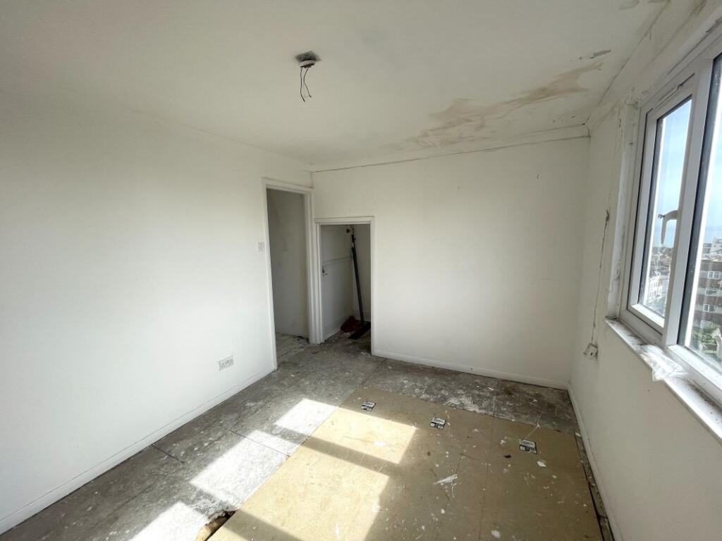 Apartment in Tonbridge - More