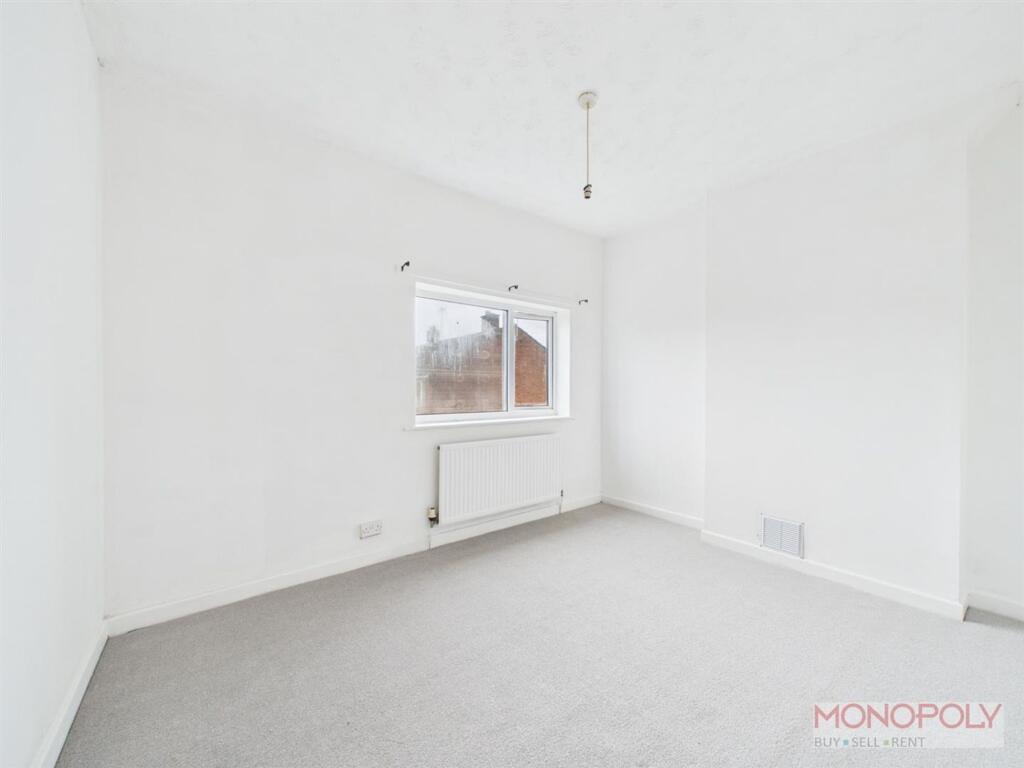 House in Wrexham, Plas Coch, Rhosddu - View 4