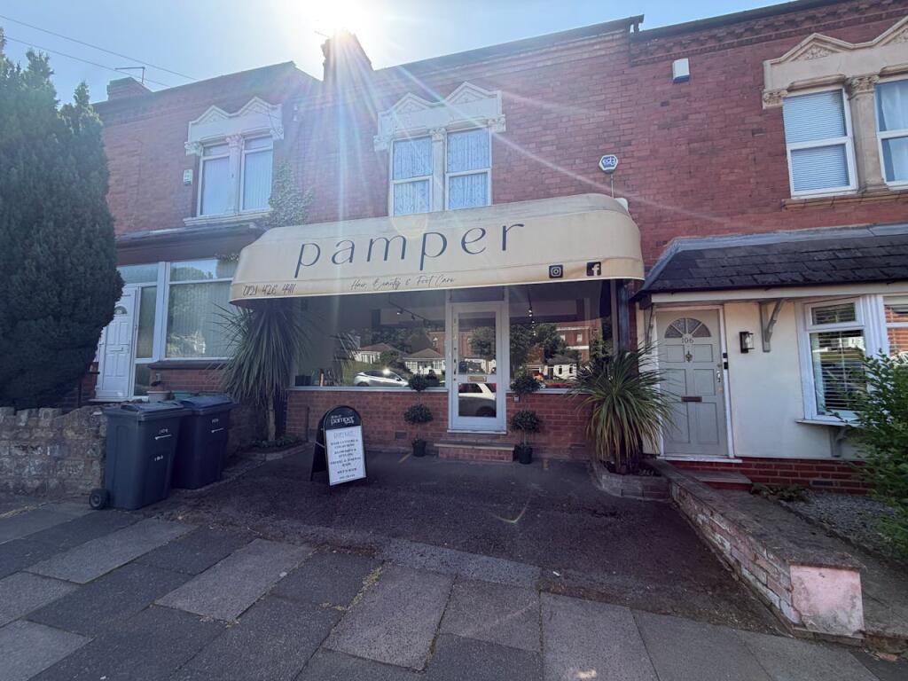 Main image of property: 104 War Lane, Harborne, Birmingham, B17 9RR