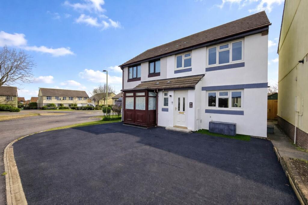 3-bed semi-detached on Galleon Way, Westward Ho!, £280,000
