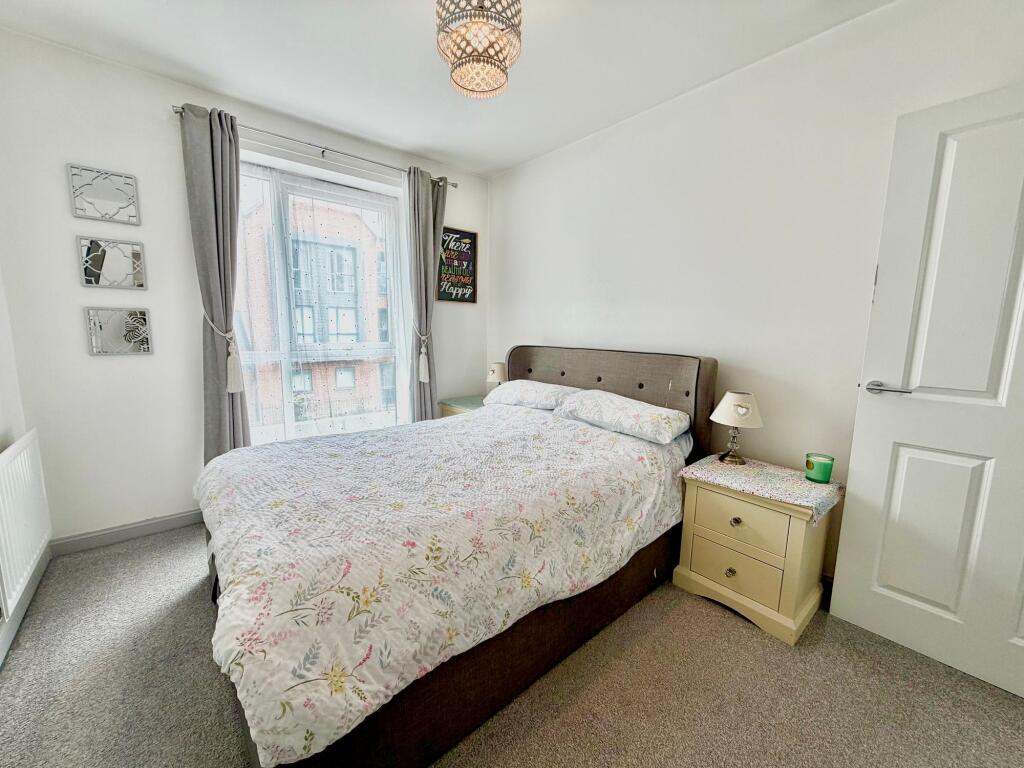Apartment in Milton Keynes - More
