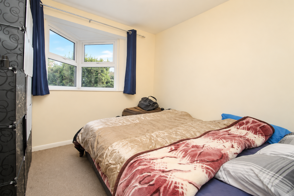 Apartment in Twickenham - View 3