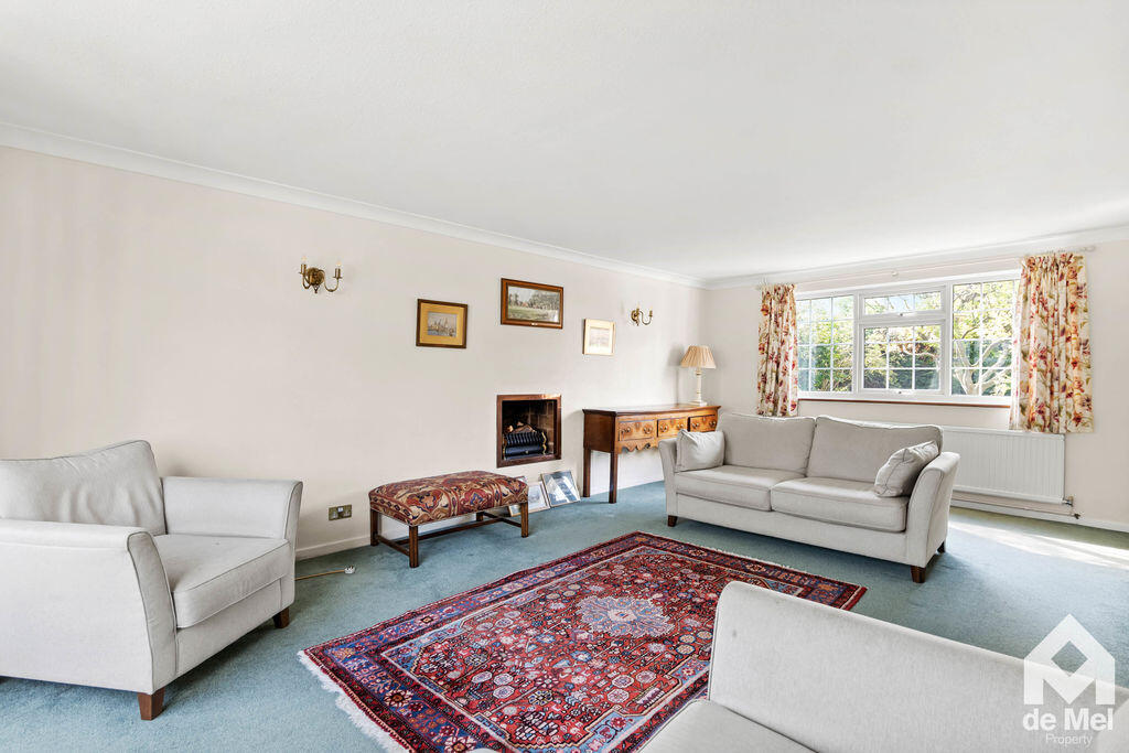 House in Worcester - View 4