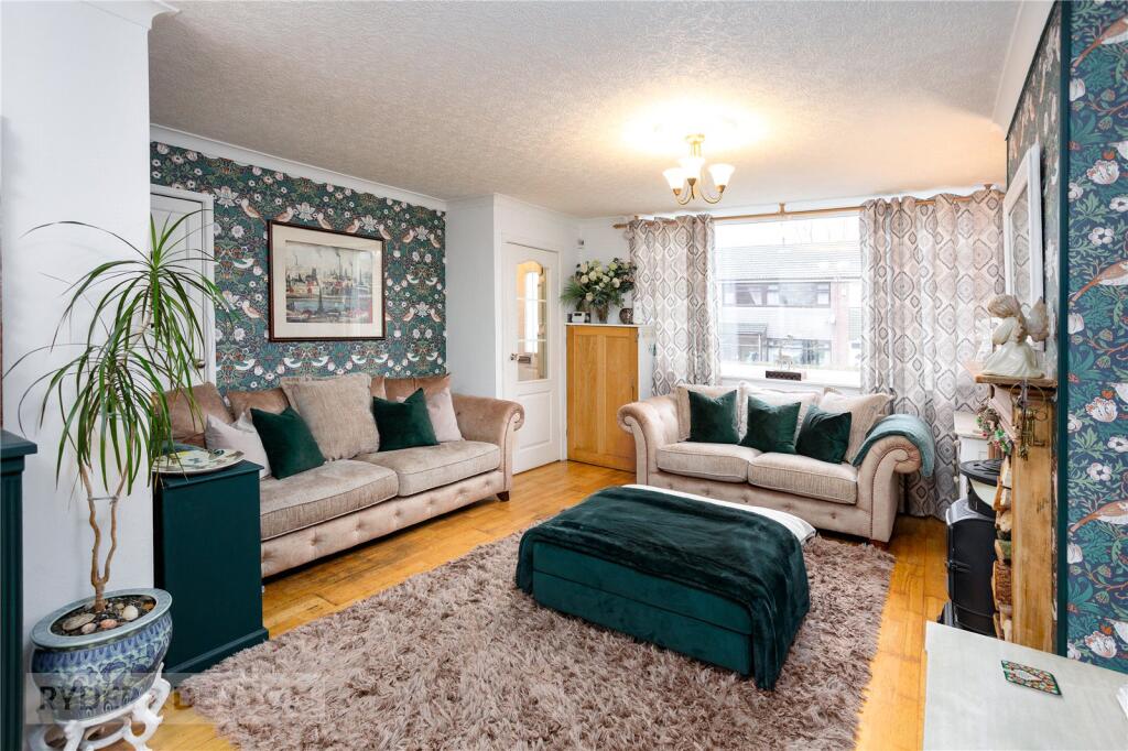 Turner Street, Lees, Oldham, Greater Manchester, OL4 photo 4