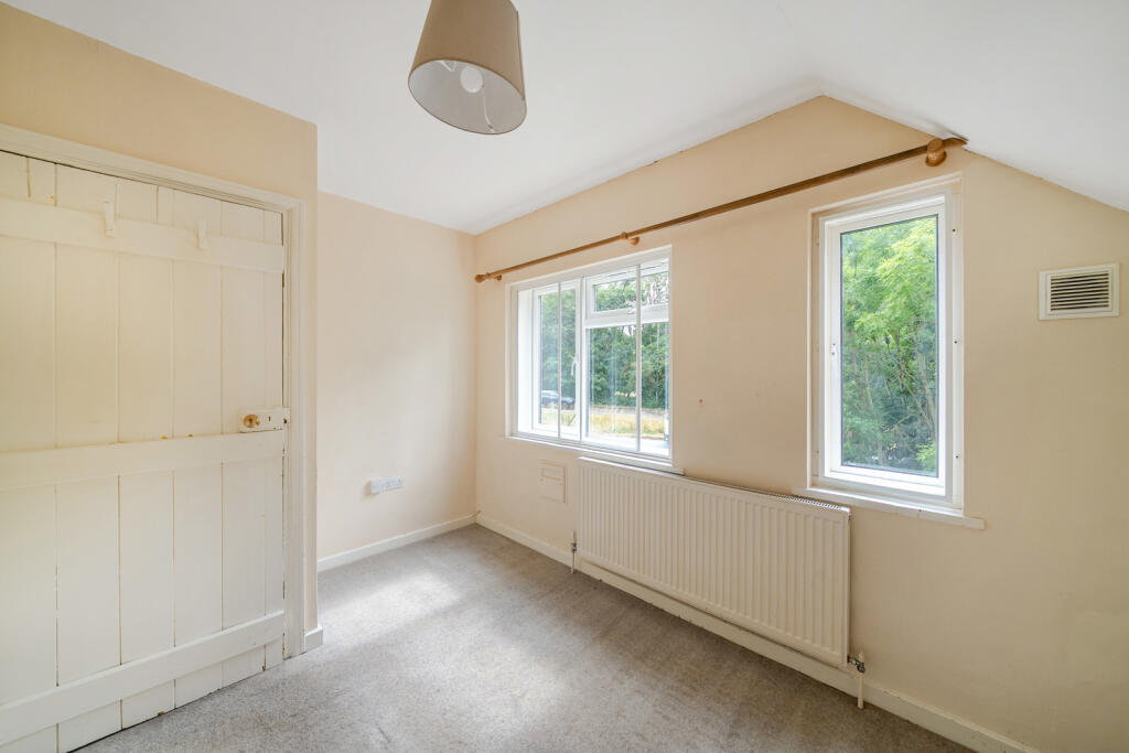 House in Reigate and Banstead, Surrey - View 5