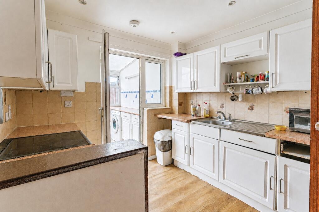 House in Crawley, West Sussex - View 4