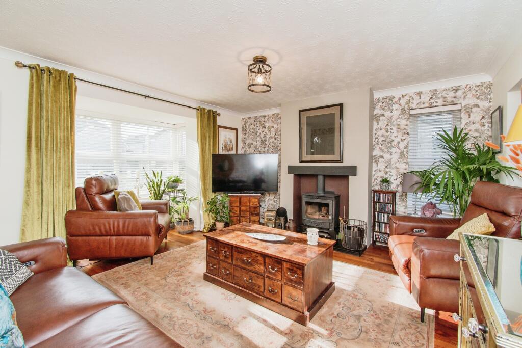 Manor Court, Fairburn, Knottingley, North Yorkshire, WF11 photo 4
