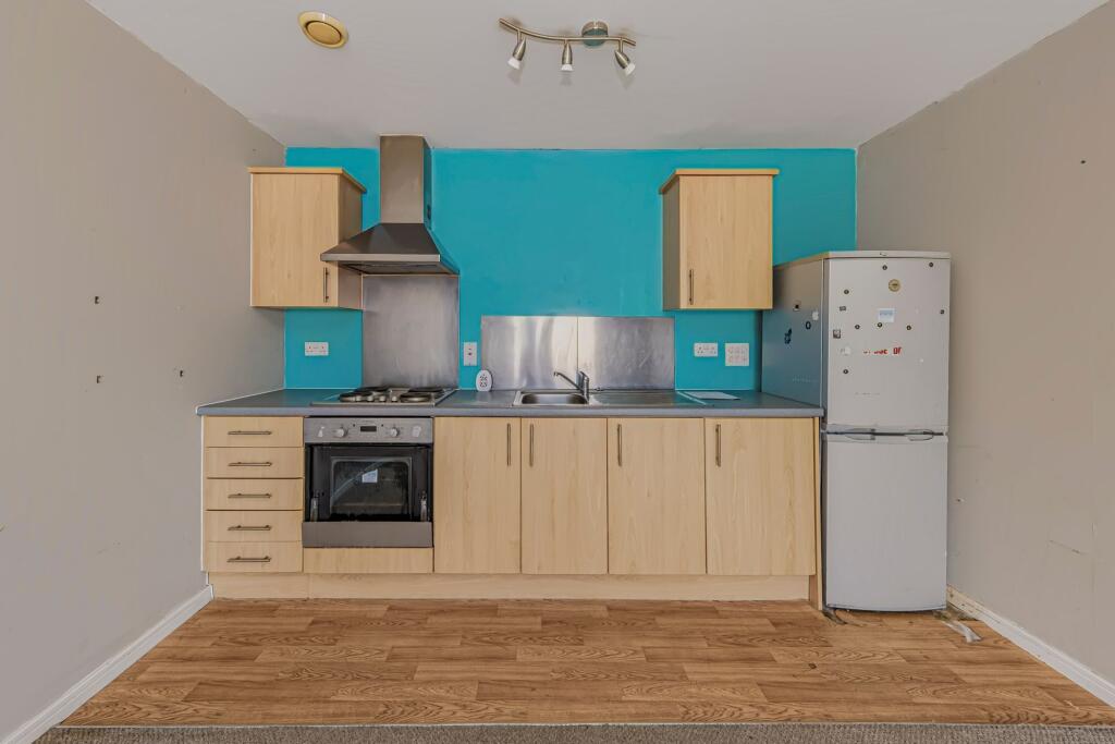 Apartment in Stoke-on-Trent - View 4