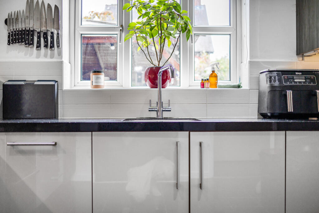 House in Lymm, Warrington - View 4