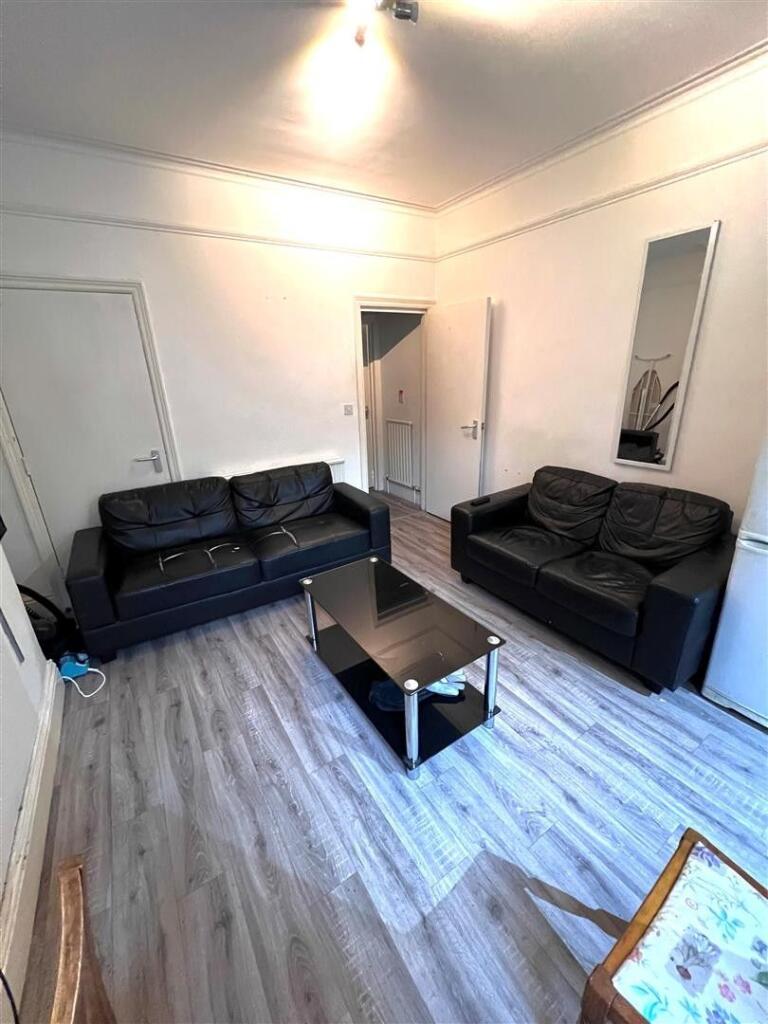 House in Sheffield - View 3