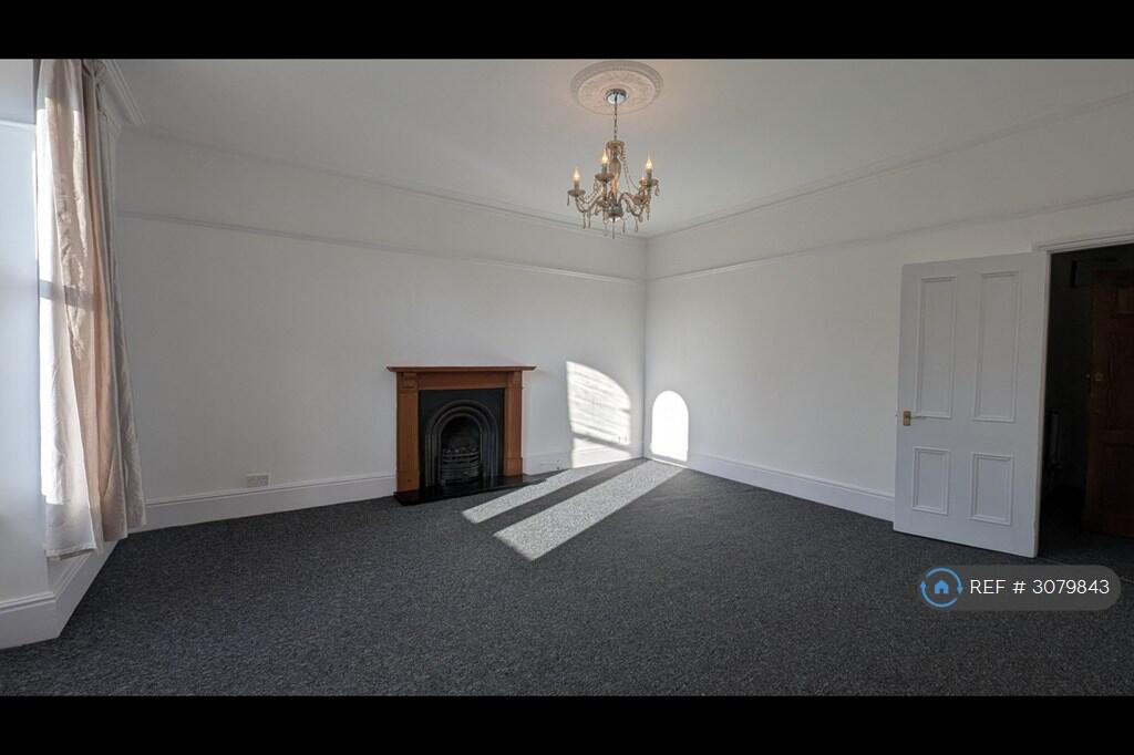 Apartment in Bristol, Clifton - View 2