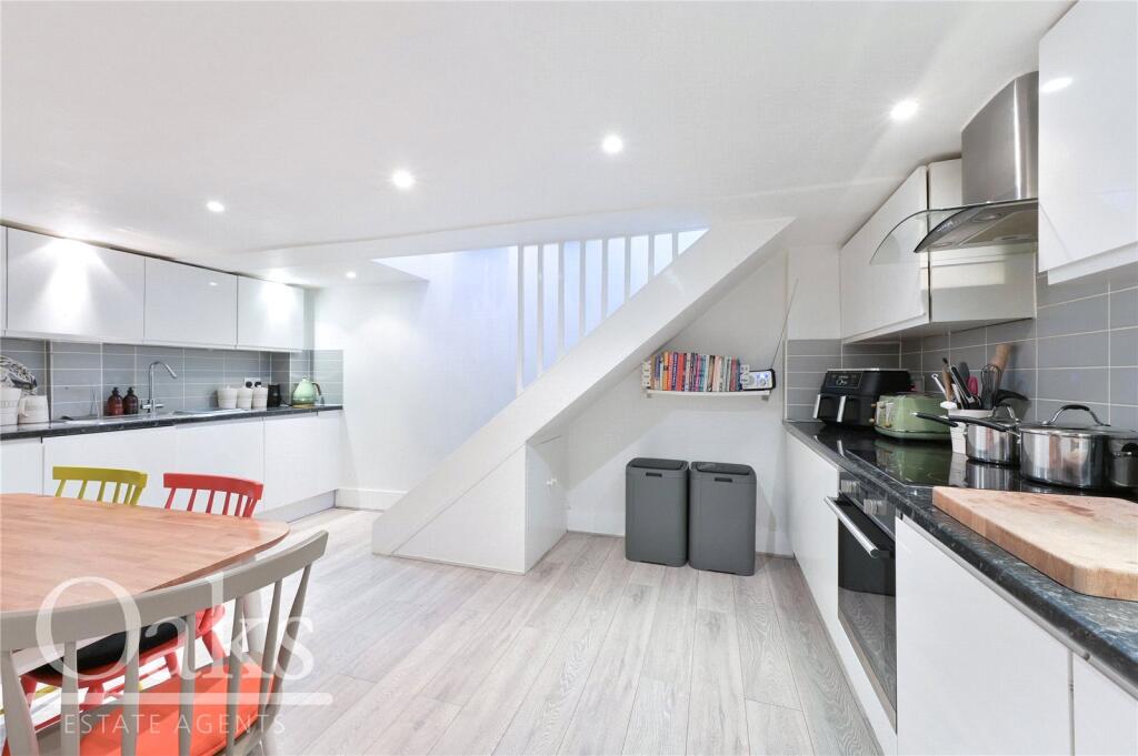 Apartment in London - View 3