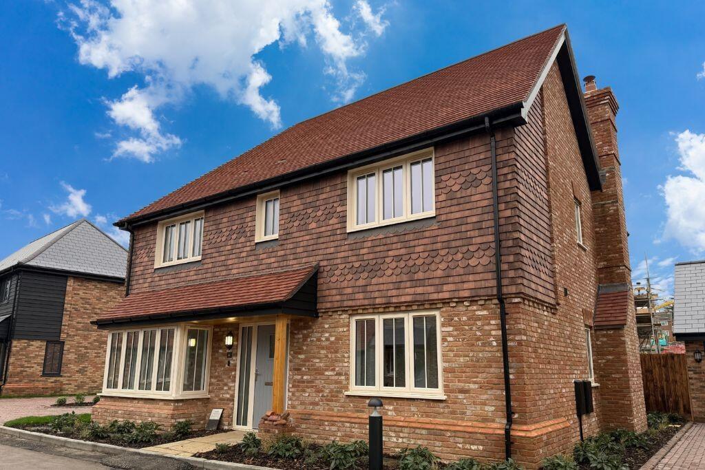 Main image of property: View Road, 
Cliffe Woods, 
Rochester, 
ME3 8JQ