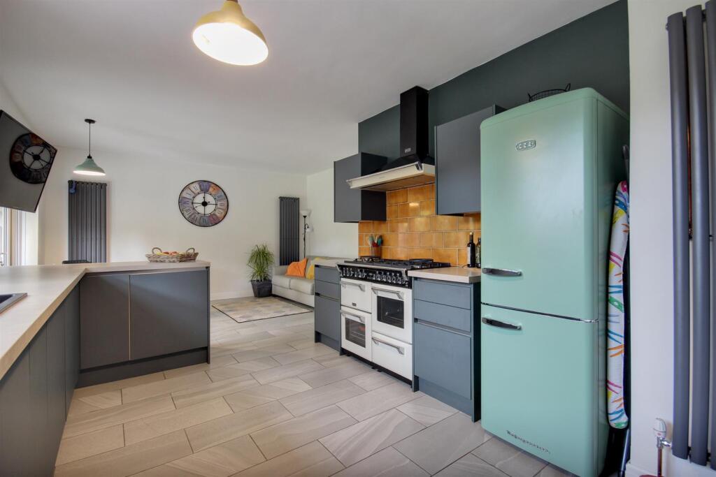 Annandale Road, Kirk Ella, Hull - View 4