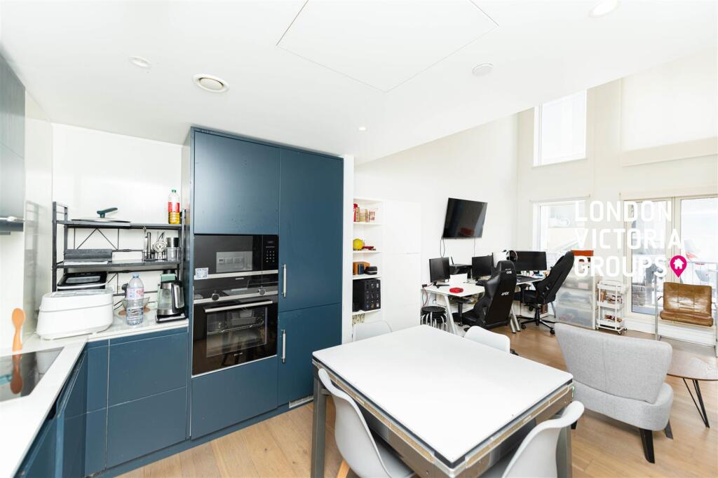 Apartment in London - More