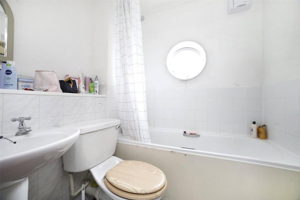 1 bedroom end of terrace house for rent
